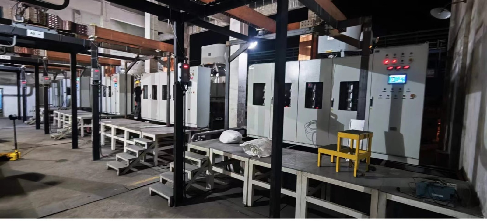 熱烈祝賀浙江嘉化能源化工股份有限公司多套整流柜、極化柜順利開車投運(yùn)。